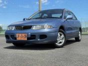 mitsubishi carisma